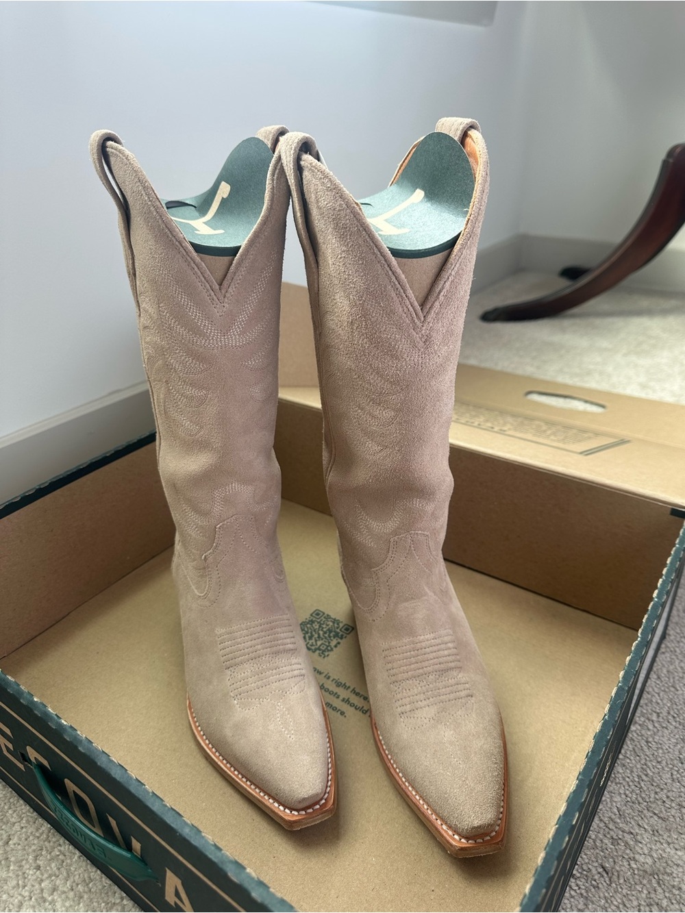Tecovas The Annie Fawn Suede Boots Size 7 WORN ONCE - Picture 1 of 8
